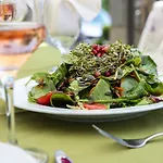Нощувка със закуска (B & B) Royal Valentina Castle
