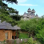 Нощувка със закуска (B & B) Royal Valentina Castle 4*