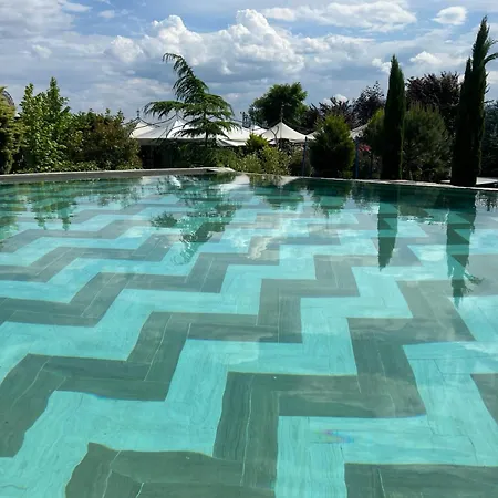 B&B Royal Valentina Castle 4*