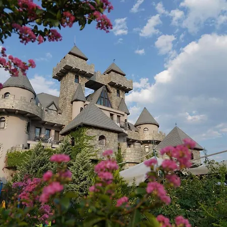 Royal Valentina Castle 4*
