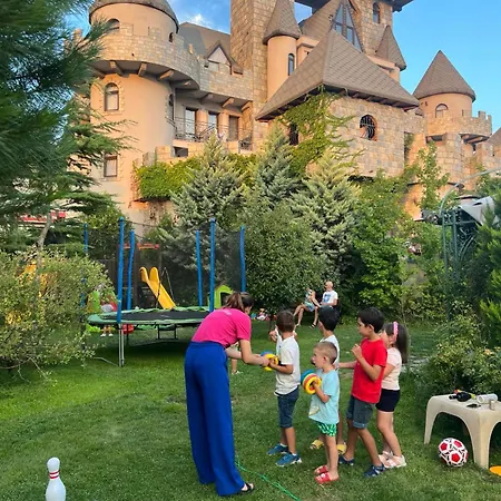 Nocleg ze śniadaniem Royal Valentina Castle