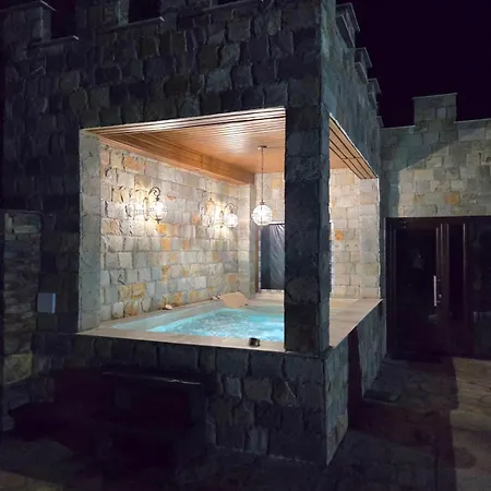 Nocleg ze śniadaniem Royal Valentina Castle 4*