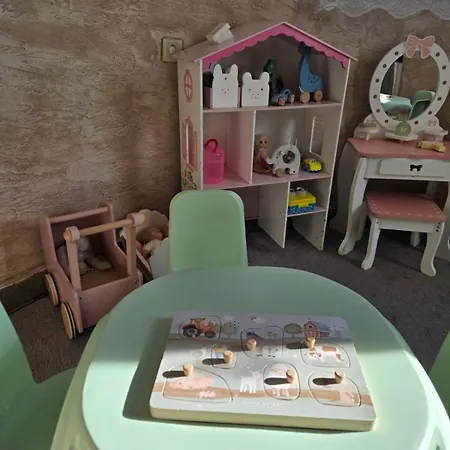 Royal Valentina Castle Ogneanovo