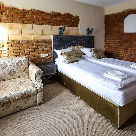 Royal Valentina Castle Bed & Breakfast