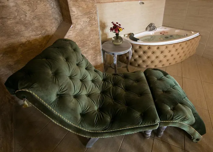 Nocleg ze śniadaniem Royal Valentina Castle 4*