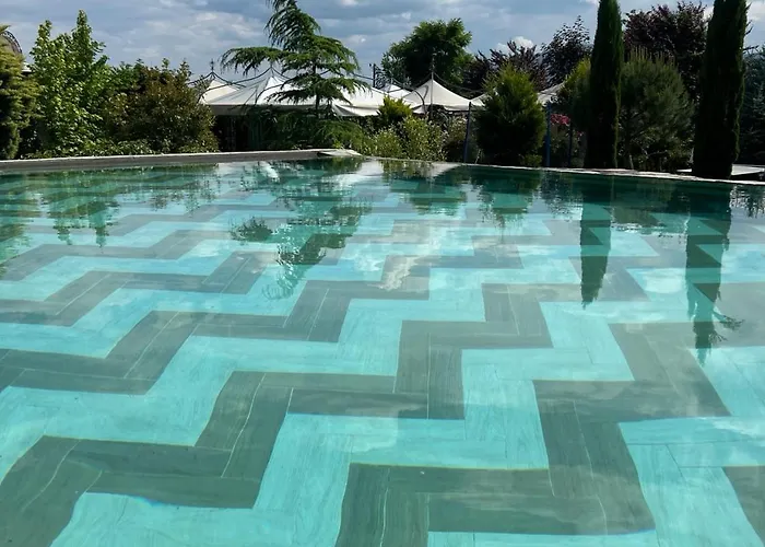 Nocleg ze śniadaniem Royal Valentina Castle 4*