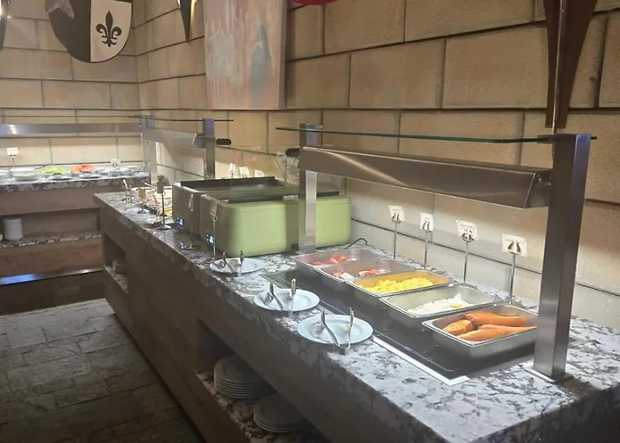 Nocleg ze śniadaniem Royal Valentina Castle Ognianowo