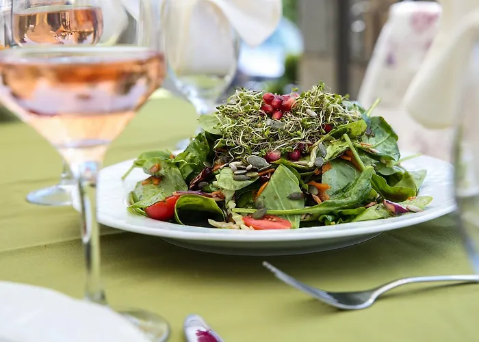 Nocleg ze śniadaniem Royal Valentina Castle