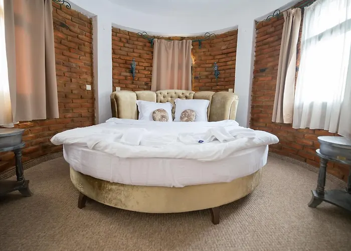 Nocleg ze śniadaniem Royal Valentina Castle