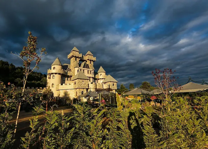 Nocleg ze śniadaniem Royal Valentina Castle
