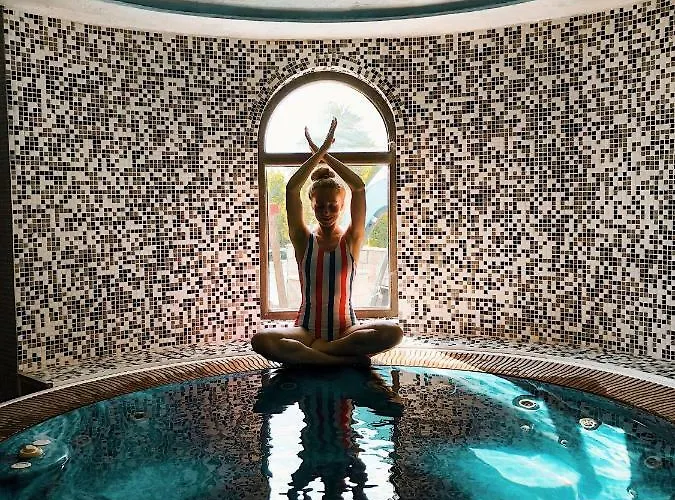 Royal Valentina Castle 4*